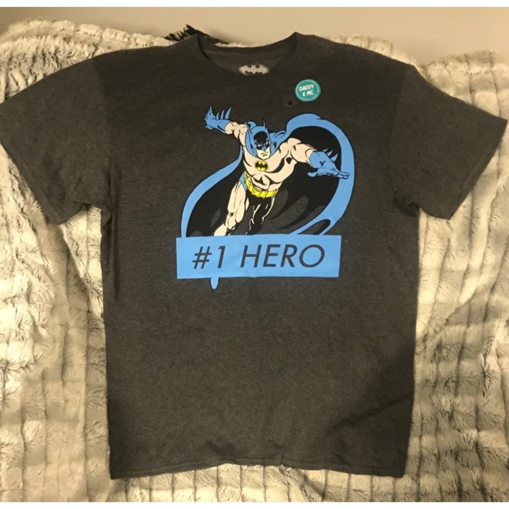 Batman #1 Hero Mens T-Shirt Short Sleeve Dark Gray Size Medium Super‎ Hero